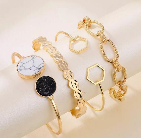 Stackable gold Bracelet
