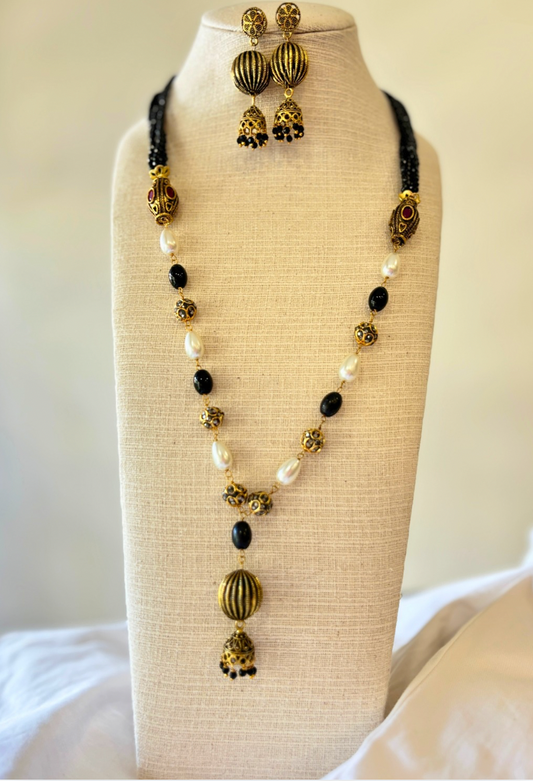Black Beaded Necklace set with earrings