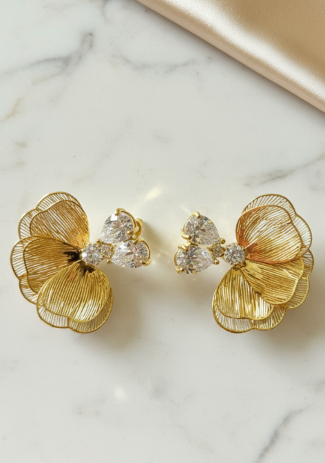 Golden Hearts Pearl Drop